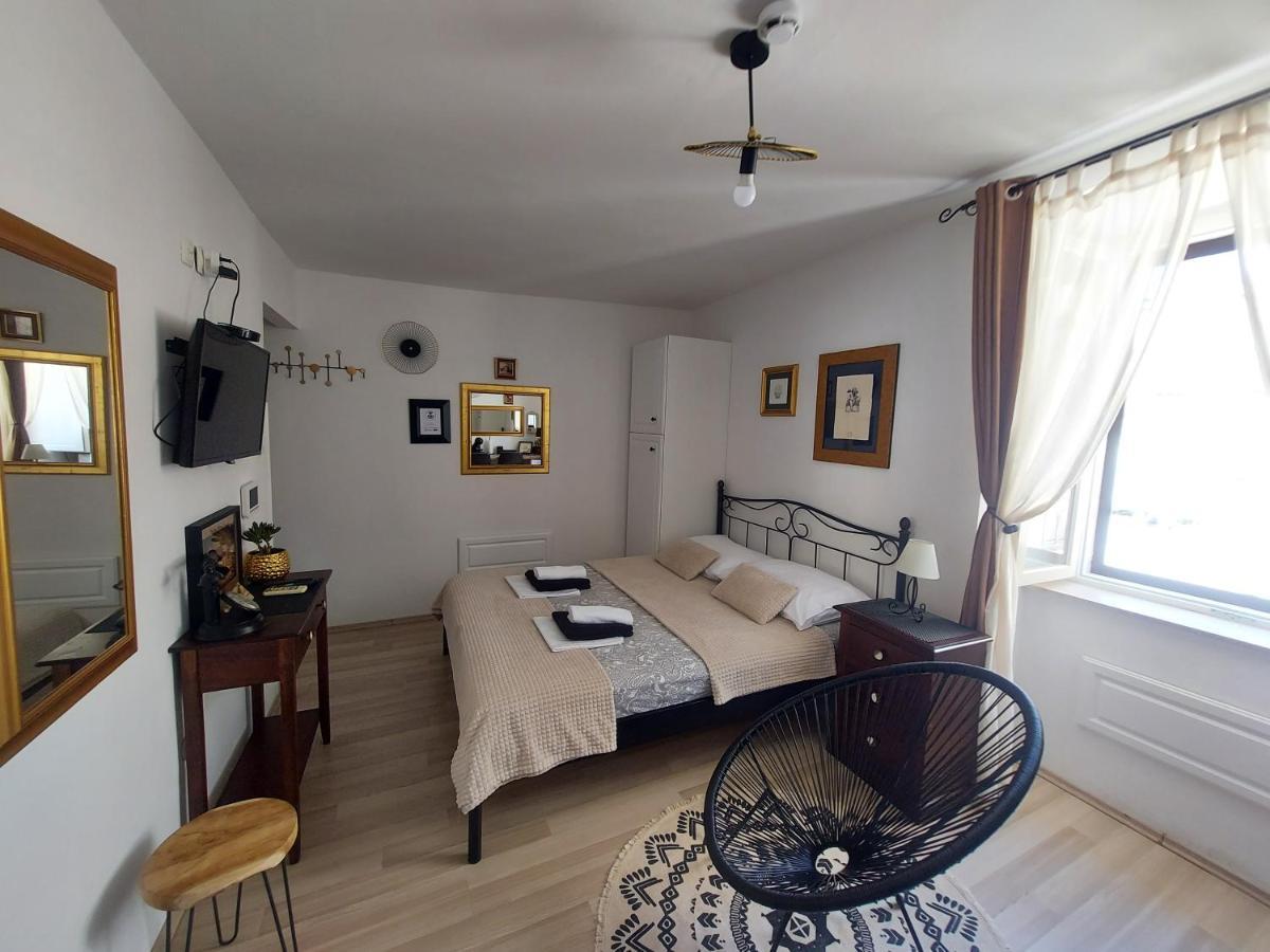 Agora Apartament *