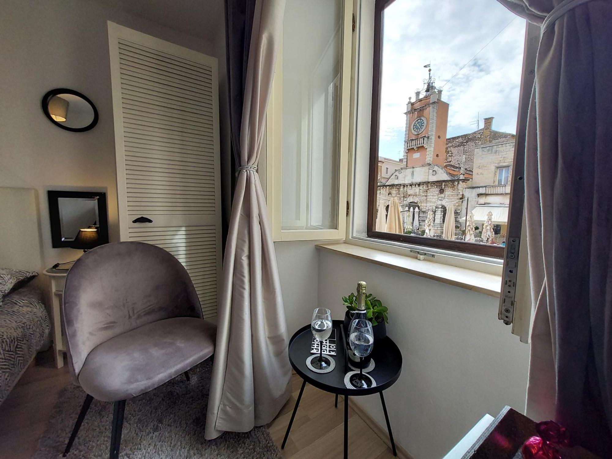 Agora Apartament *